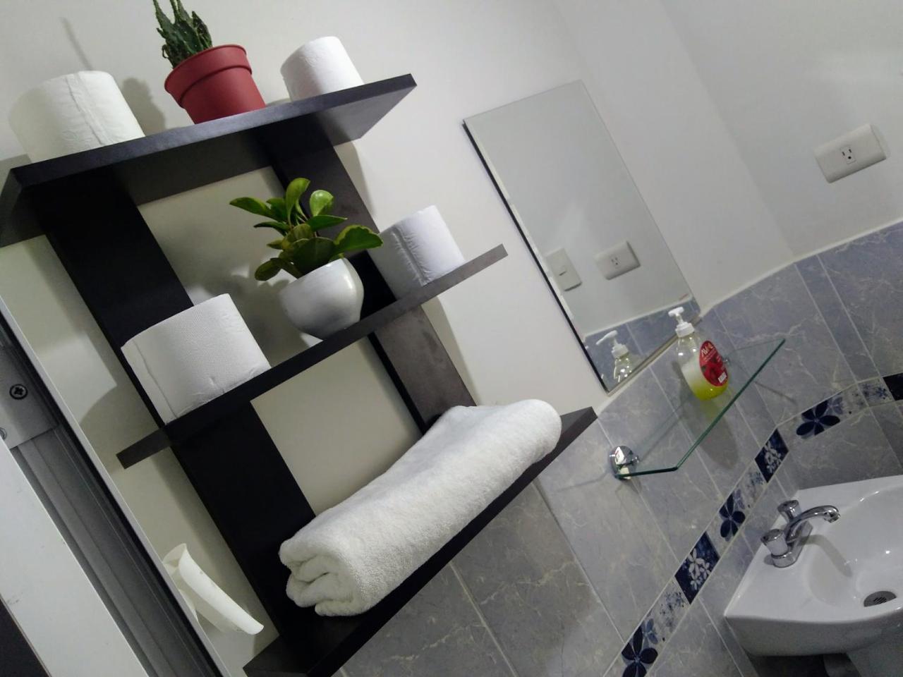 Apartment En El Centro Con Cochera Trujillo